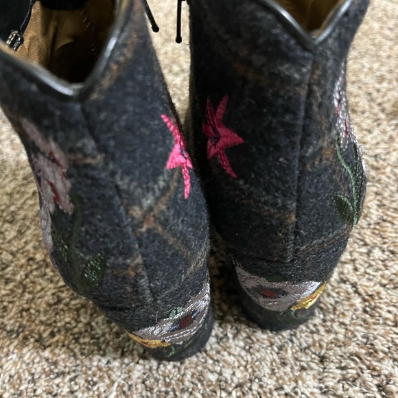 Indigo Rd. Booties (Size 7.5) - Picture 4 of 5